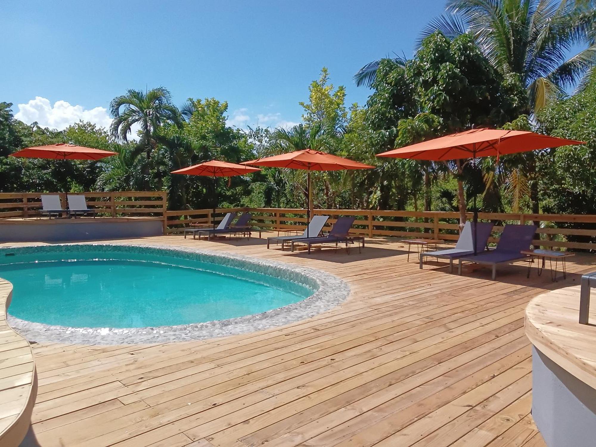 ホテル Lf Jungle Retreat Drapers エクステリア 写真